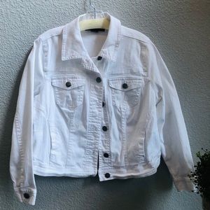White denim jean jacket by Venezia 14
